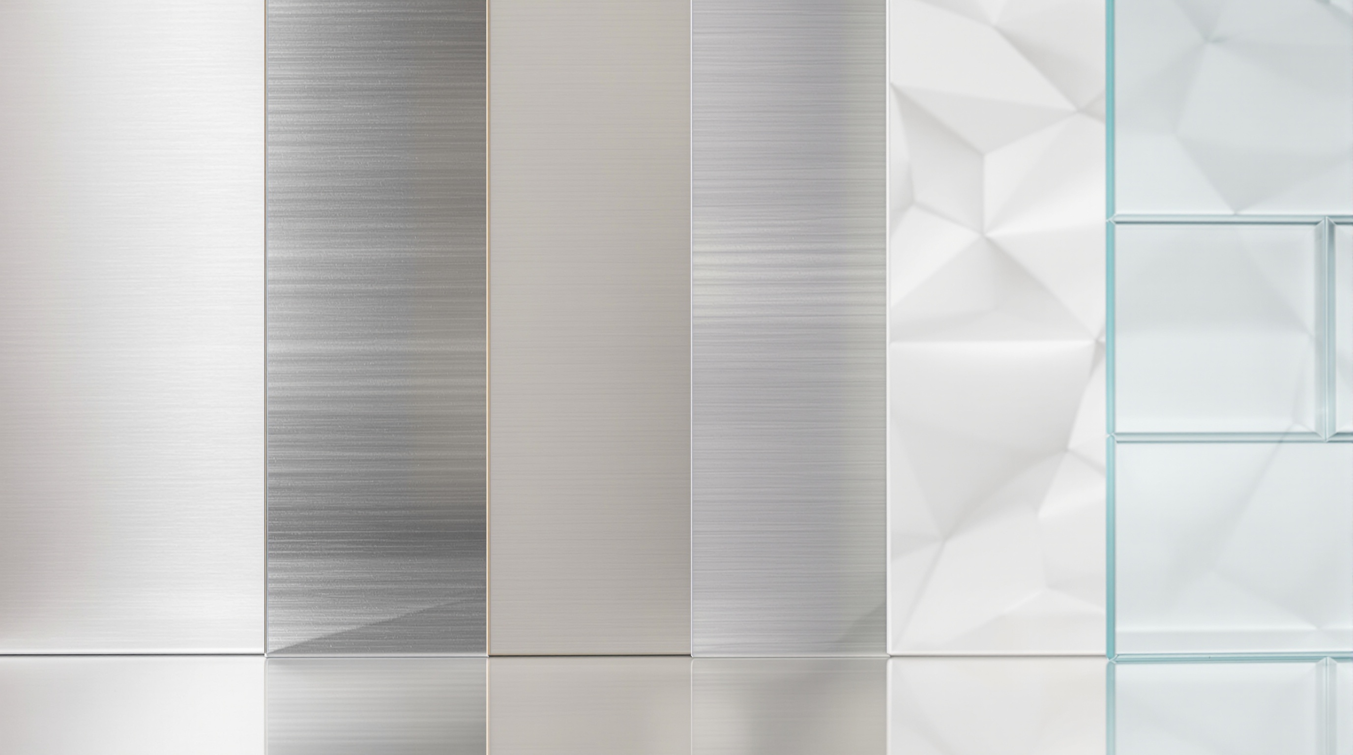 Surfaces compatibles avec l’oxygène actif : chrome brillant, acier inoxydable, céramique, plastique blanc et verre propre.