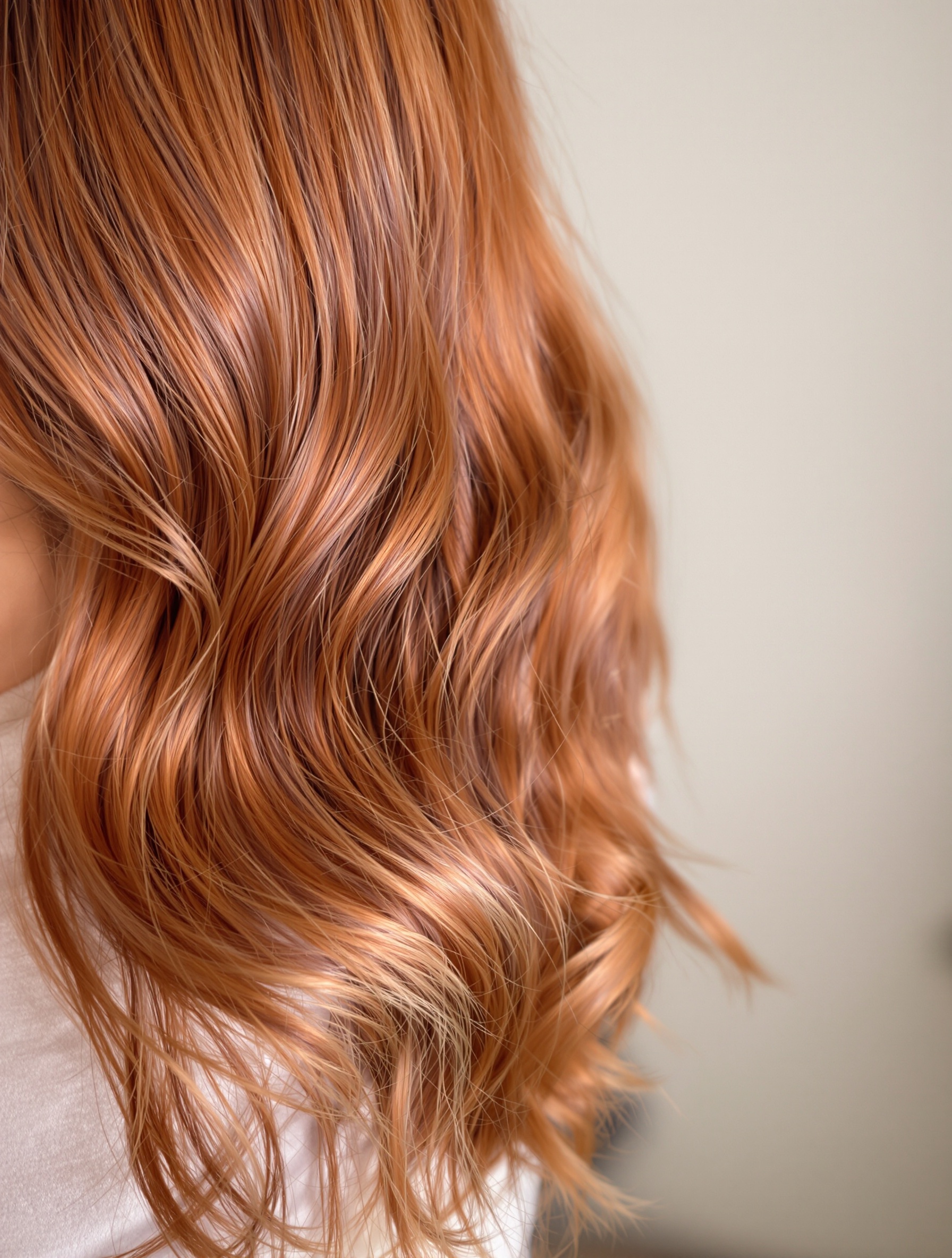 Cheveux brillants reflets auburn naturels coloration végétale